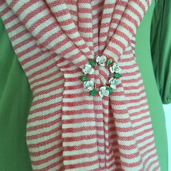 Vintage Rose Pin Cottagecore - Picture 2 of 5